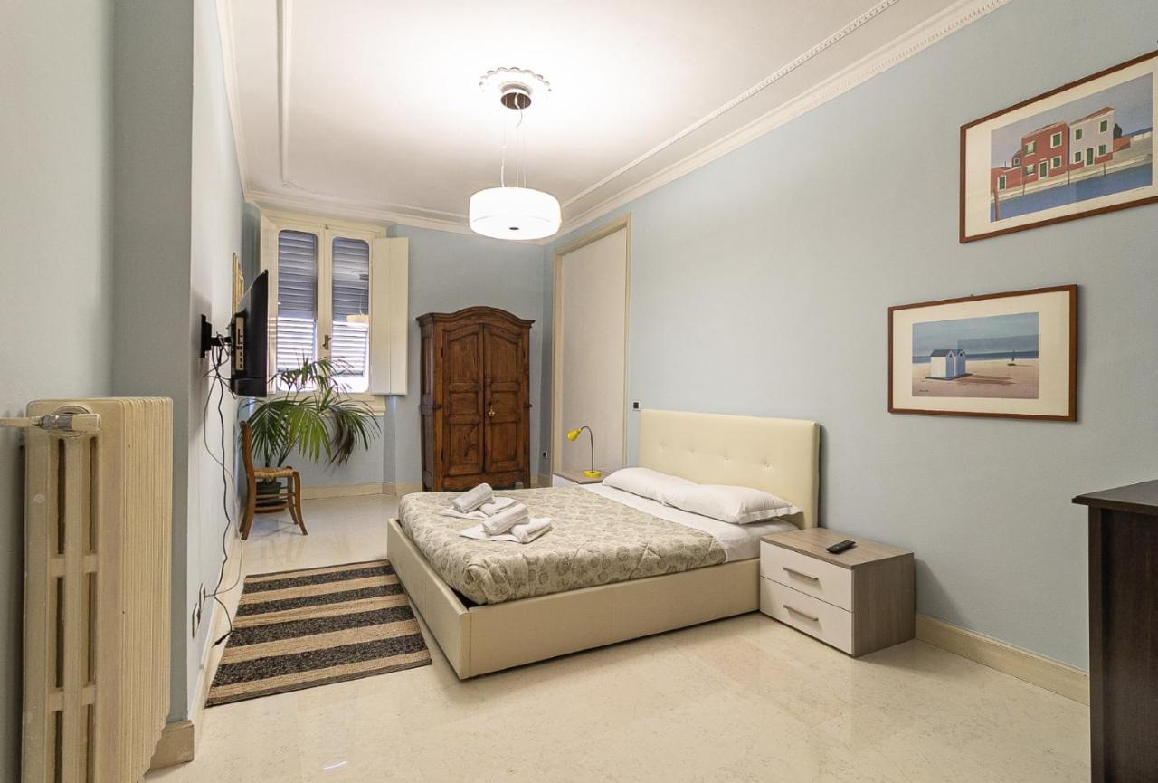 Spacious Three Bedroom Apartment On The Arno Firenze Esterno foto